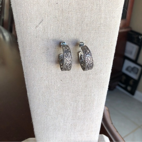 Vintage Hoop Pierced Earrings - Picture 1 of 3